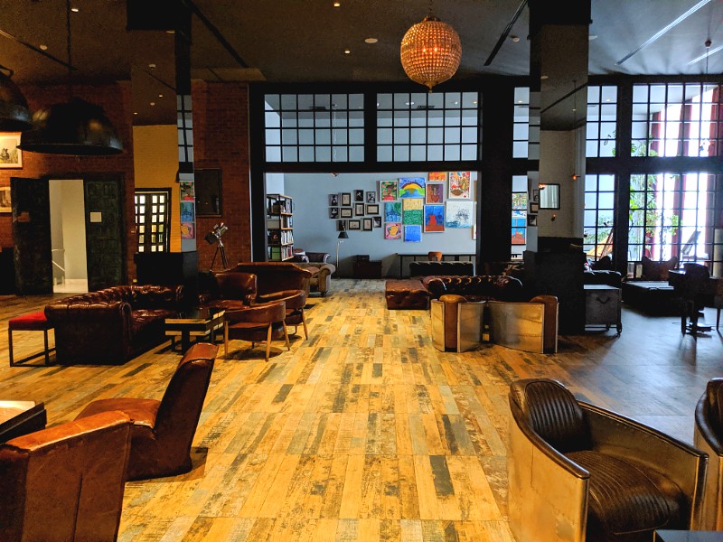 Art house bar Publica Tbilisi