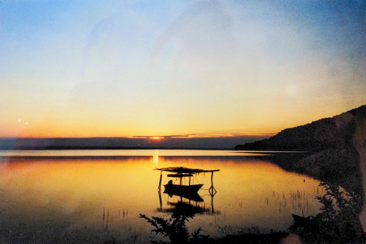 lake peten itza guatemala